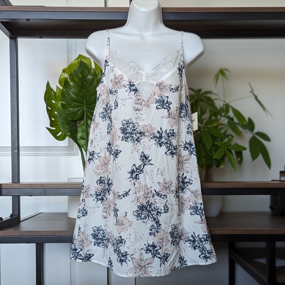 Slip Dress with Lace Detail and Floral Pattern Size Small
